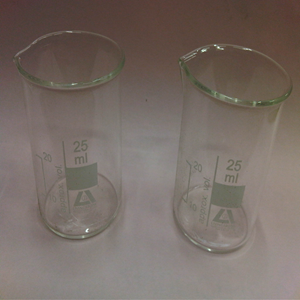 Livingstone Beaker, 5ml, Low Form, with Spout, 22 (Diameter) x 30 (Height) mm, European, Each Each