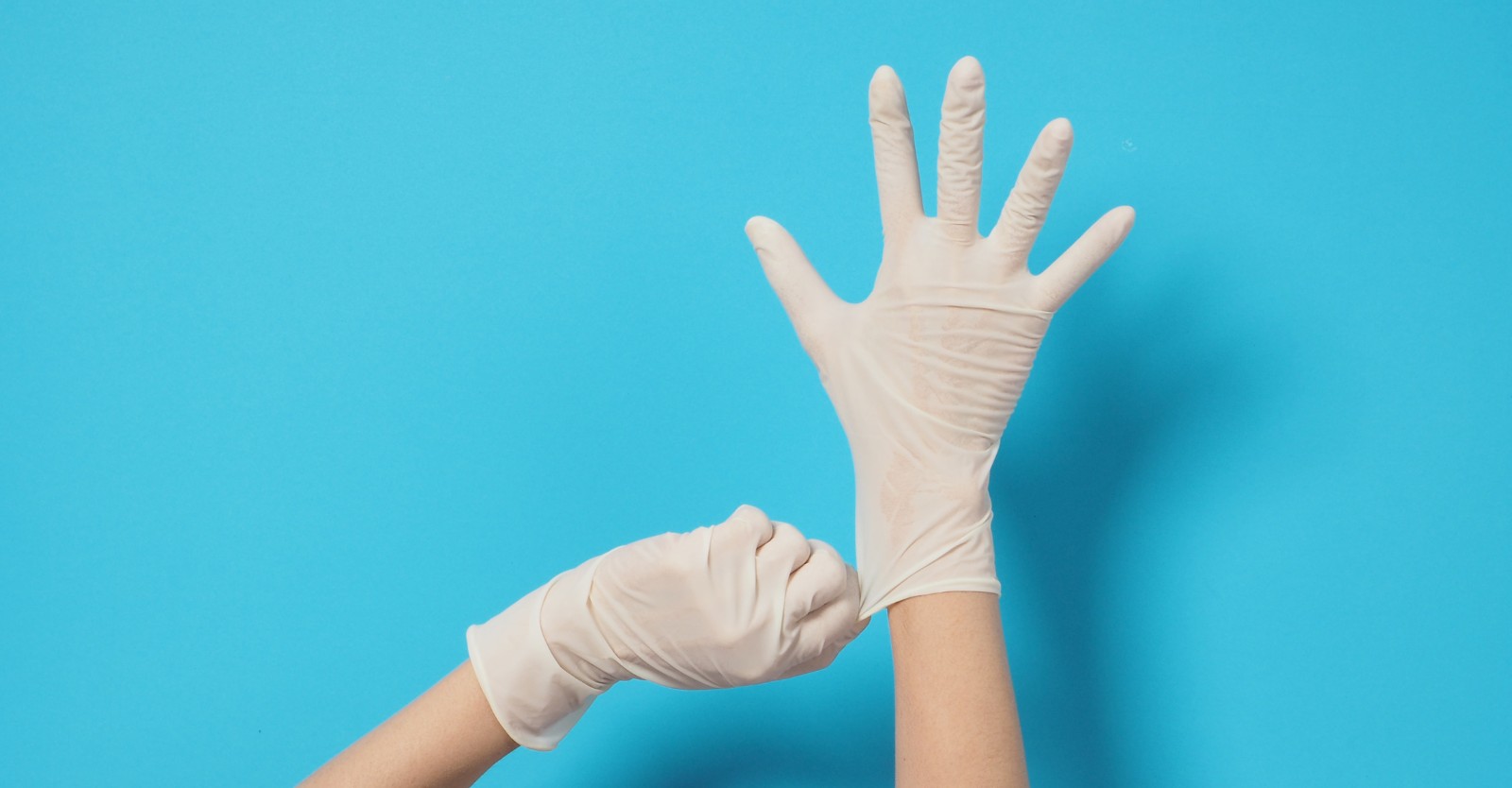 Long cuff medical gloves
