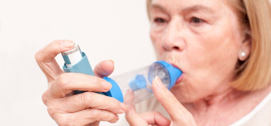 Asthma Patient Use a Chamber Spacer and Disposable Spacer