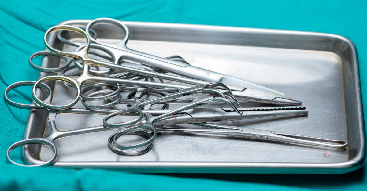 surgical instrument tray