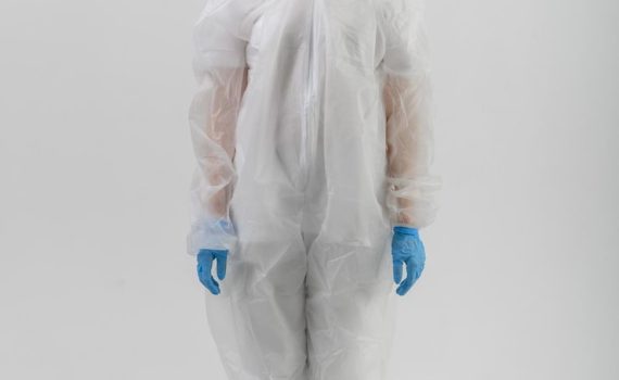 Protective suit