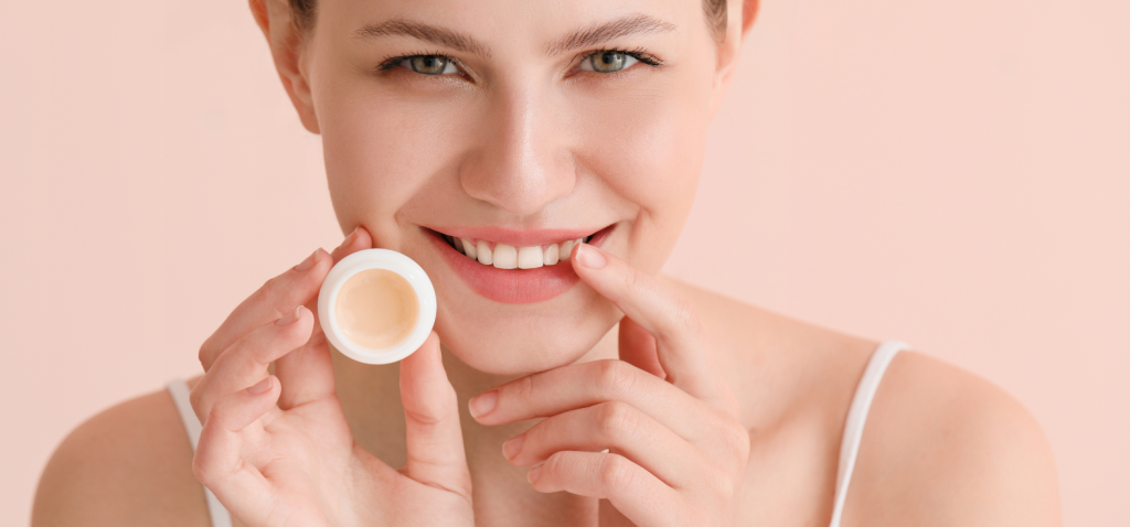 Women holding a lip Balm Perfect Match on Lip Balm