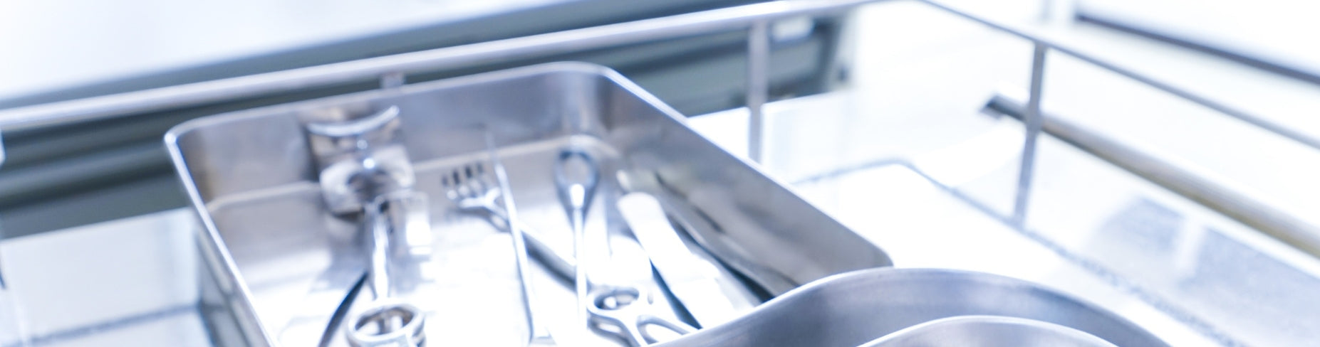 University > Labware > Racks and Trays | Livingstone International